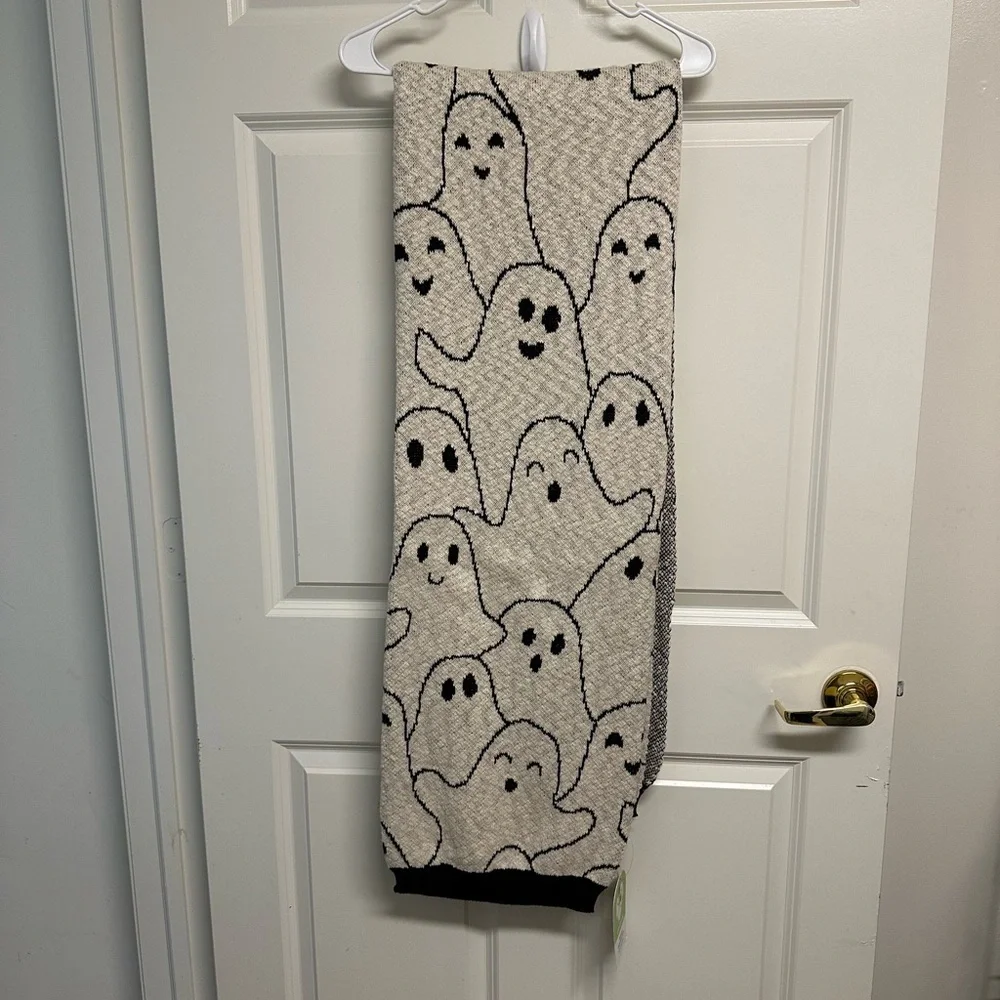 Halloween Ghost Black and Cream Oversized Throw Blanket 50”x70”